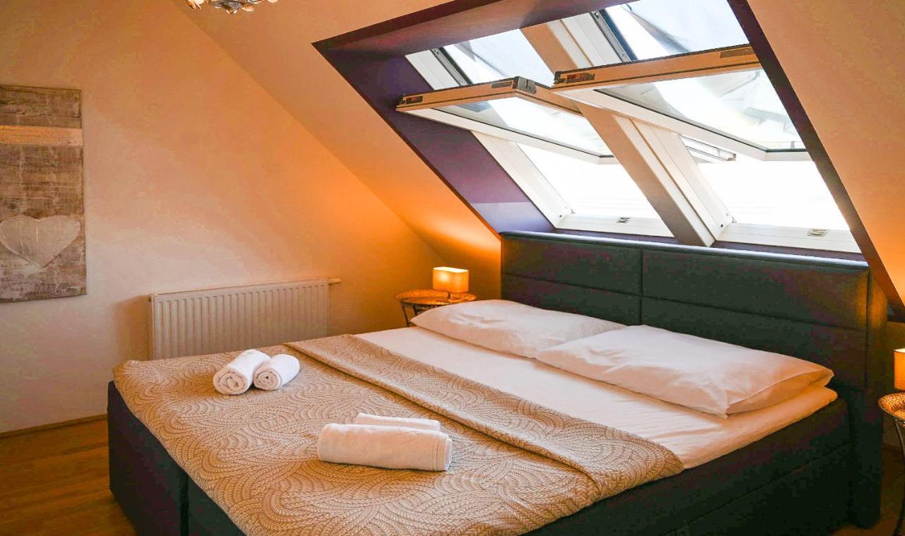 Modern Duplex Museumsquartier Apartment Wien